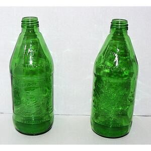 Bicentennial 2 Green Glass 7Up Bottles 16 oz Embossed Patriotic Eagle 1976 Vintg